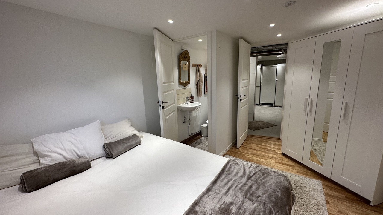Photo of Bedroom in Hallonbergen