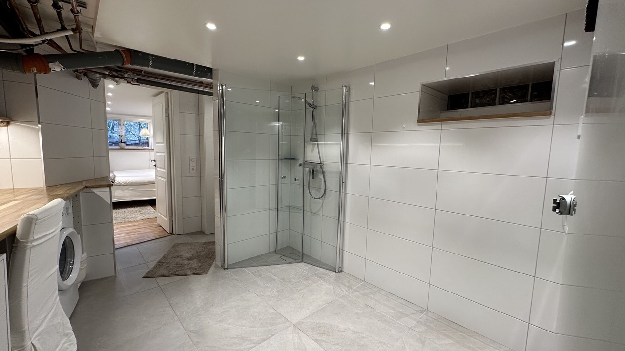 Photo of Bathroom in Hallonbergen