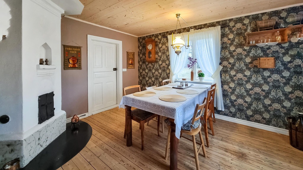 Photo of Bedroom in Larv