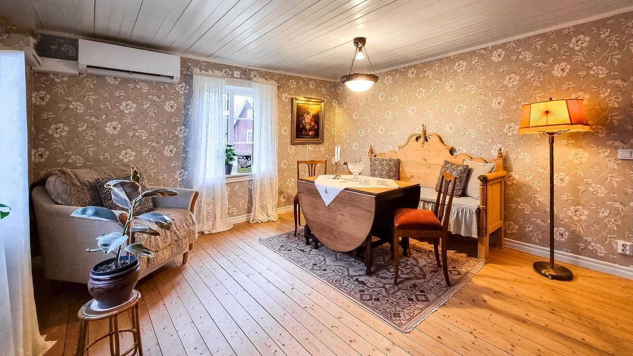 Photo of Bedroom in Larv