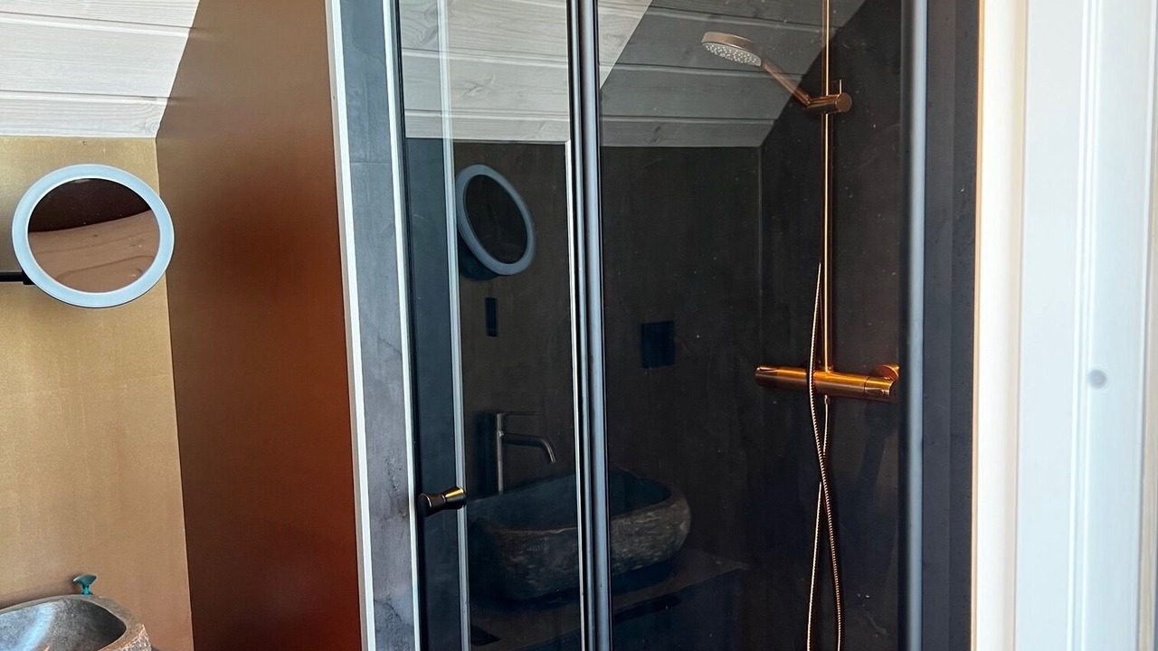 Photo of Bathroom in Kvenvær