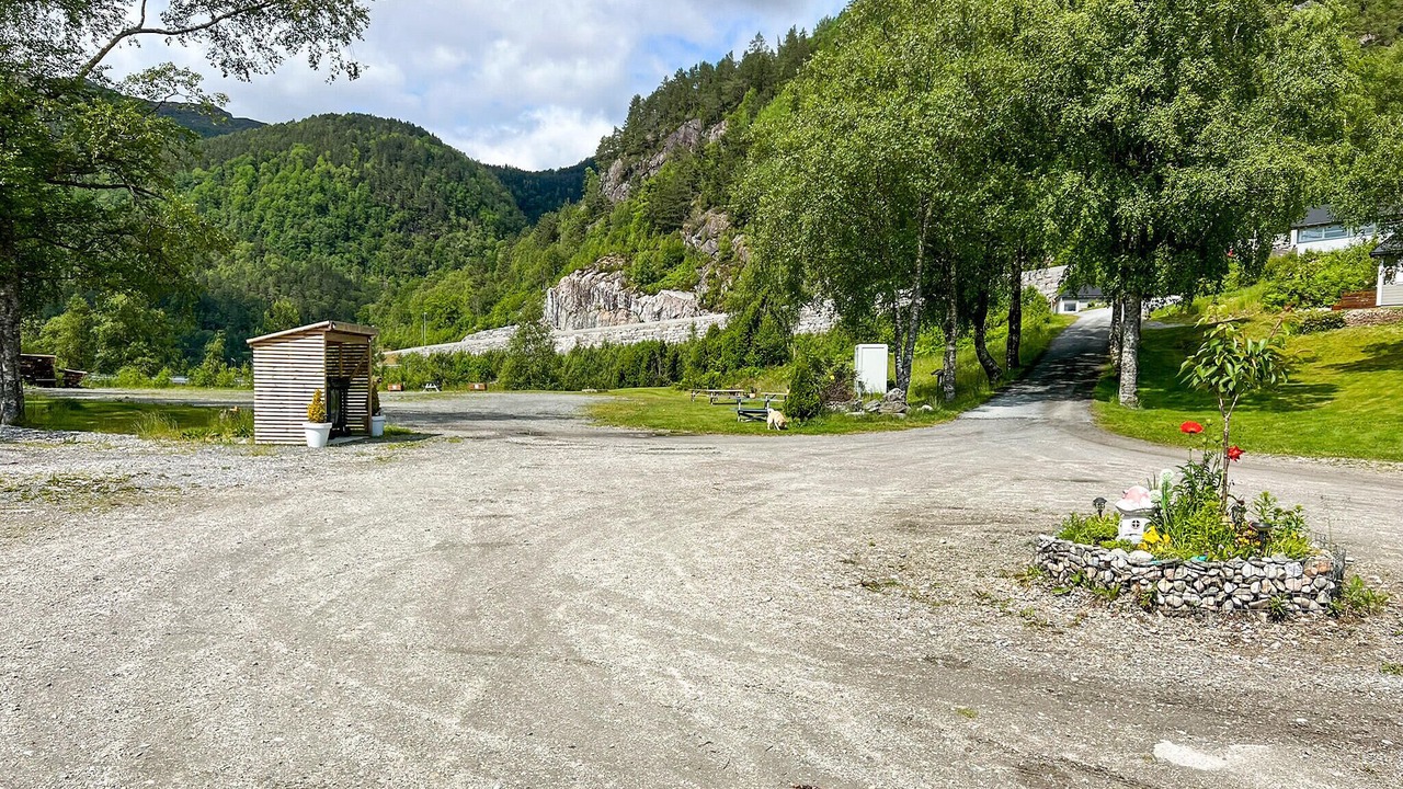 Photo of Others in Hoyanger
