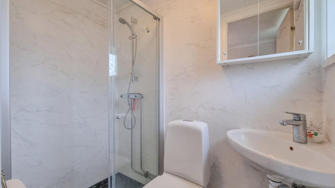Photo of Bathroom in Kode