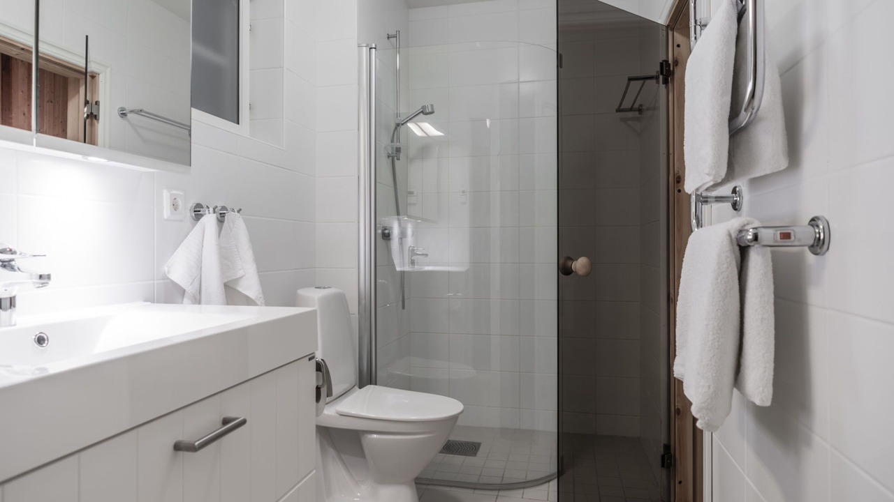Photo of Bathroom in Undersaker