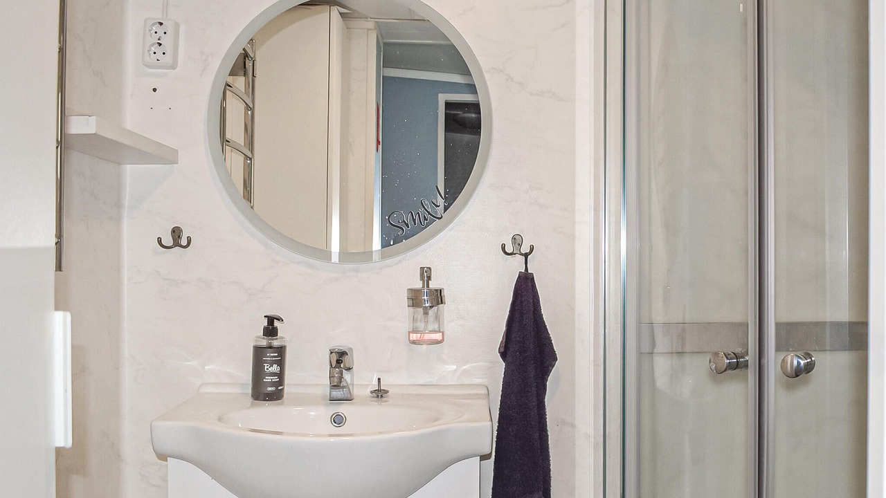 Photo of Bathroom in Jamshog