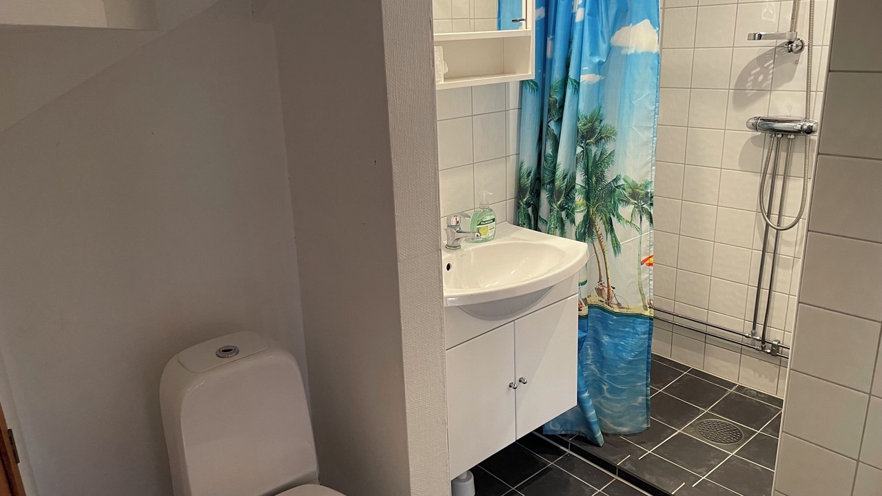 Photo of Bathroom in Holo