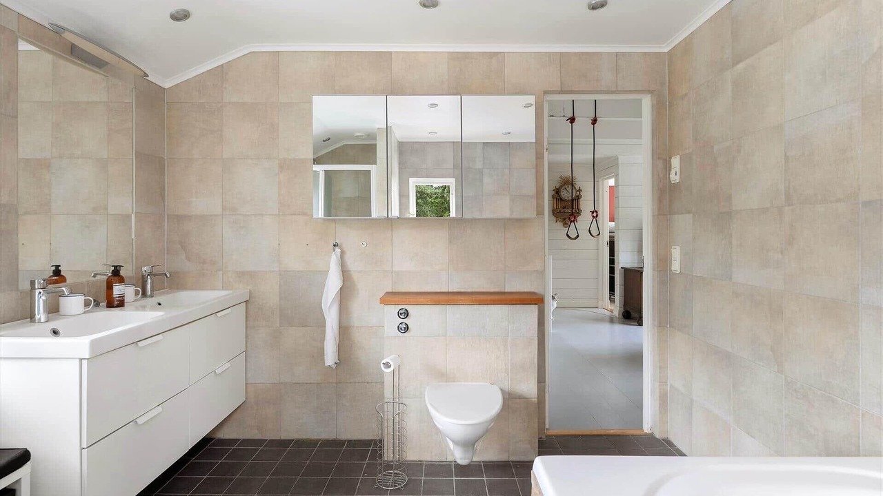Photo of Bathroom in Ingaro