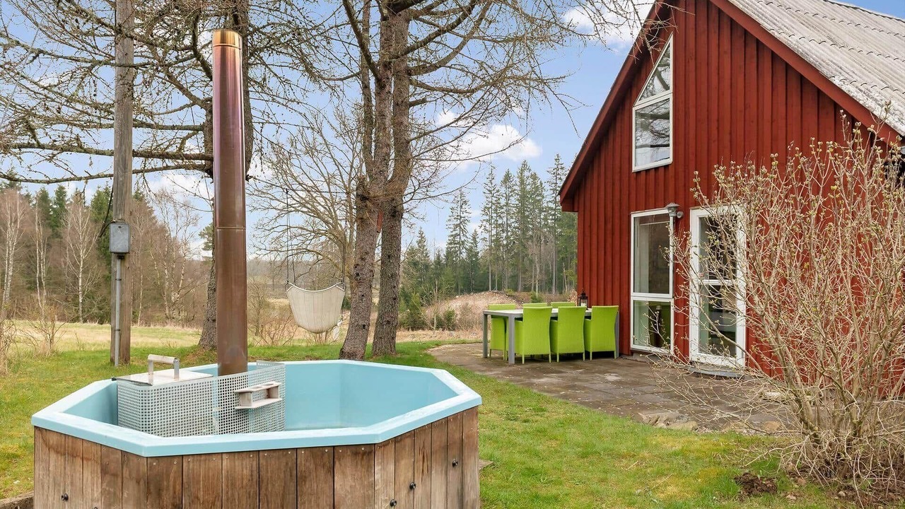 Photo of Outdoor in Roke