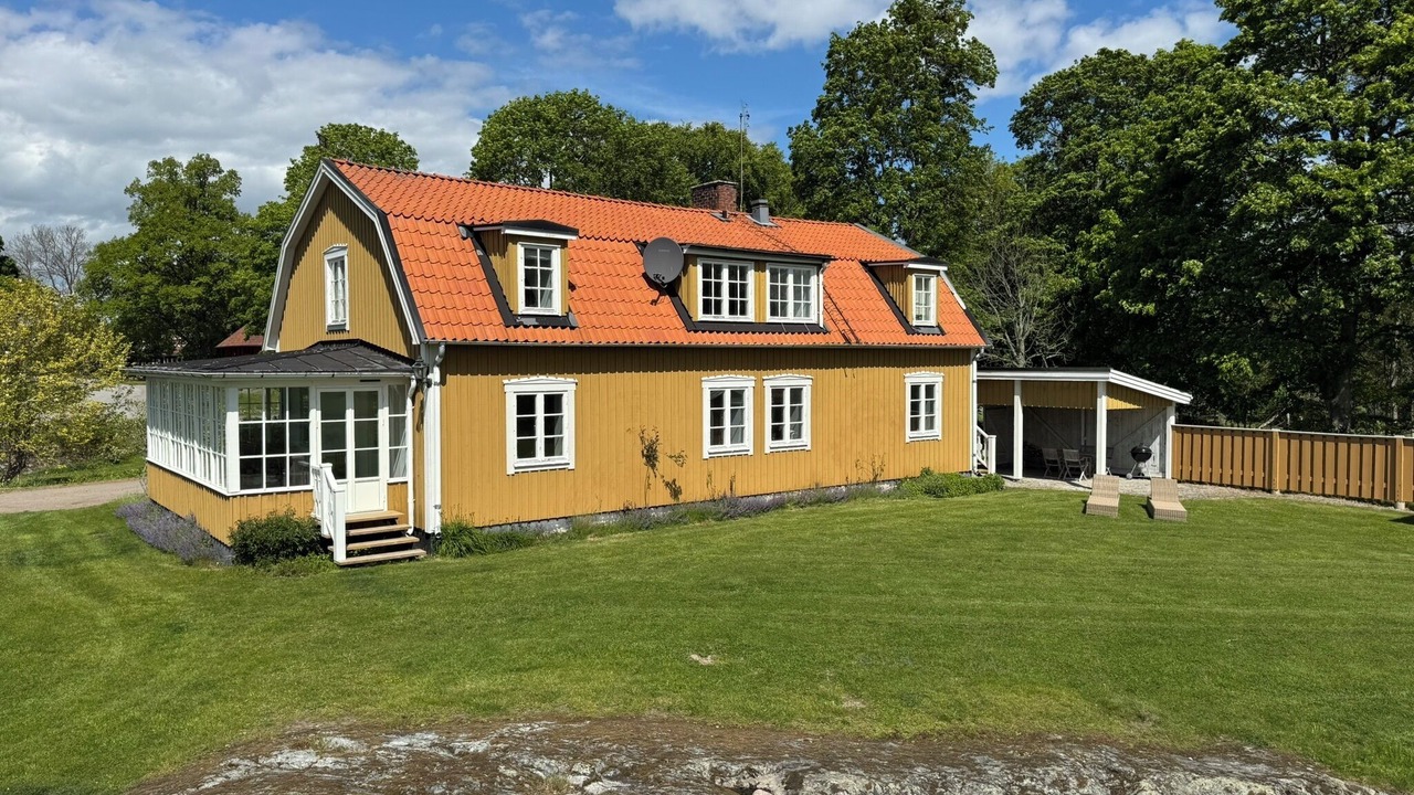 Photo of Outdoor in Bro