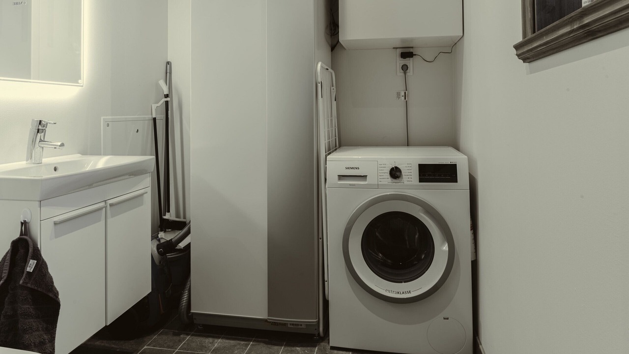 Photo of Bathroom in Undersaker