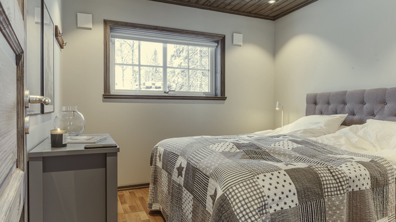 Photo of Bedroom in Undersaker