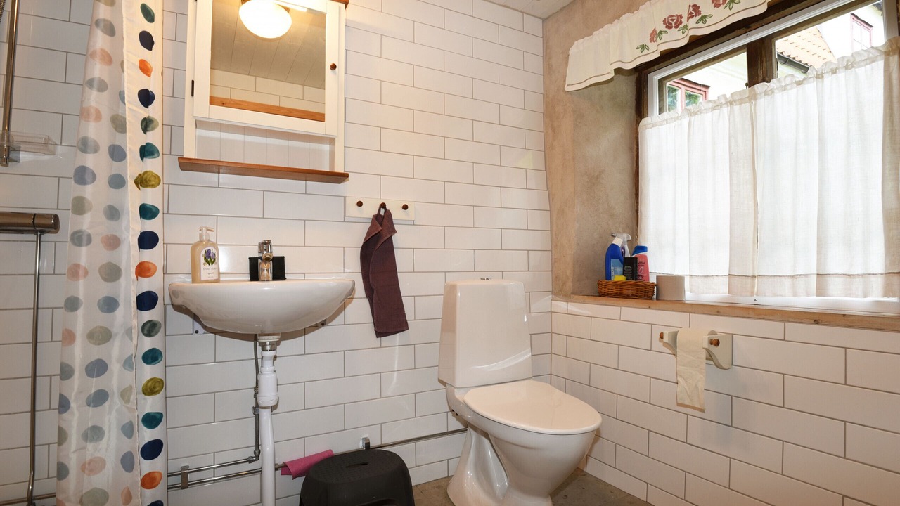 Photo of Bathroom in Slite