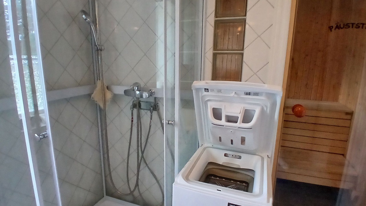 Photo of Bathroom in Larbro