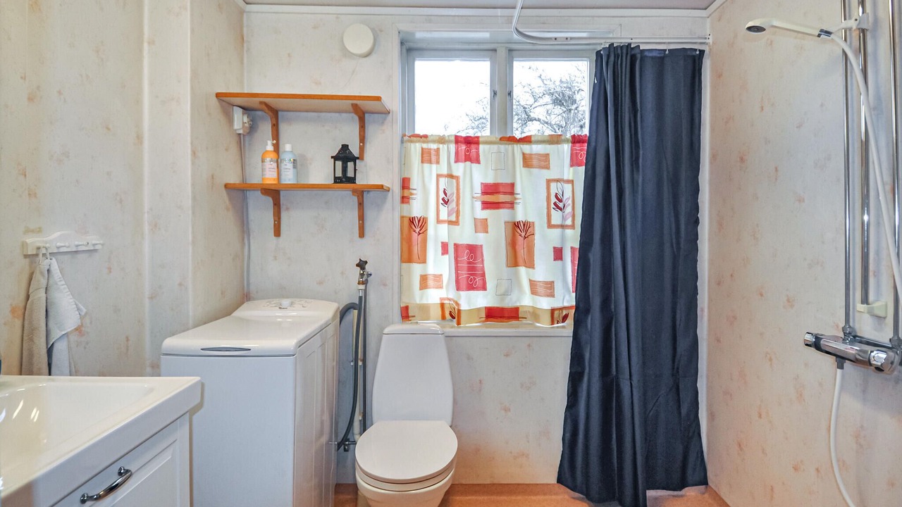 Photo of Bathroom in Tived