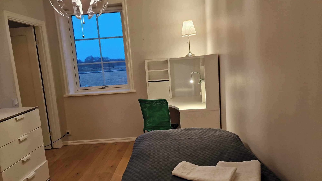 Photo of Bedroom in Save