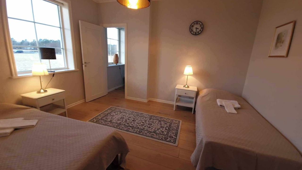 Photo of Bedroom in Save