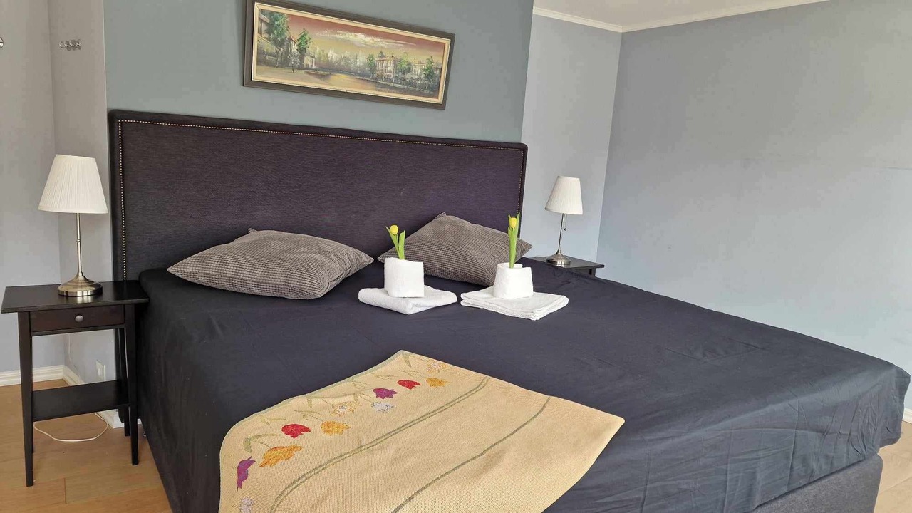 Photo of Bedroom in Save