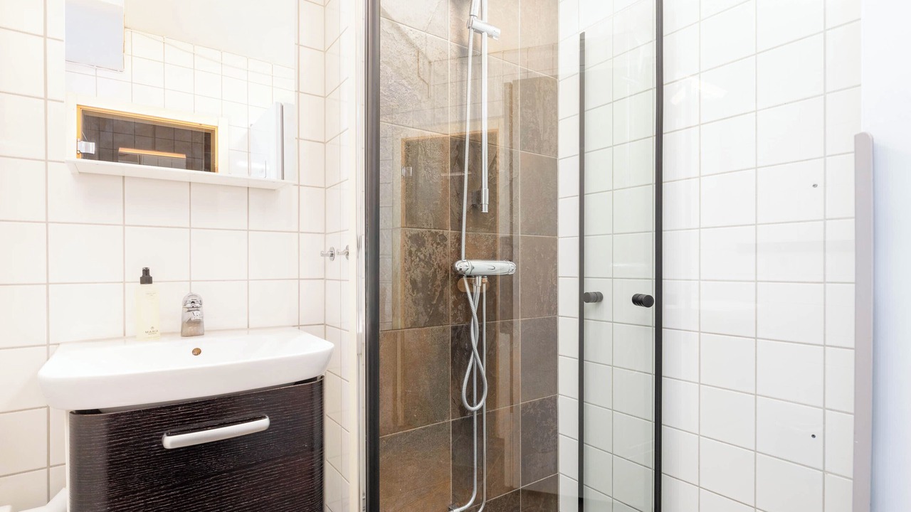 Photo of Bathroom in Are