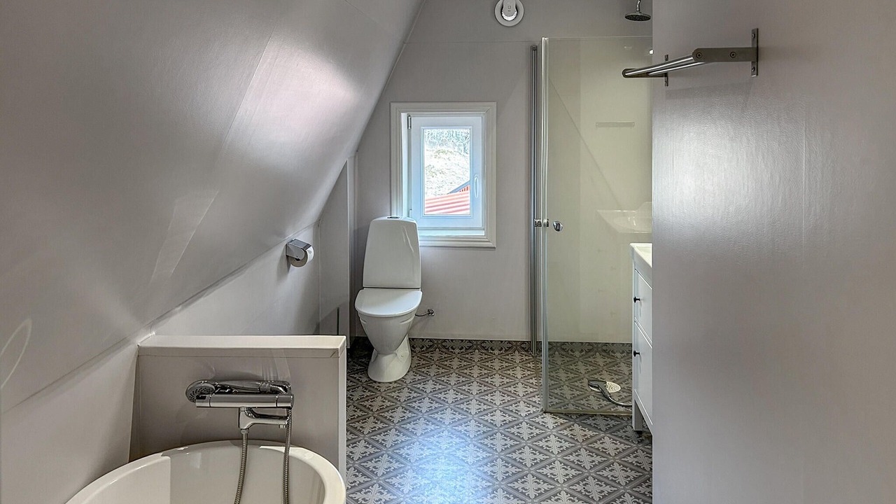 Photo of Bathroom in Odeshog Municipality