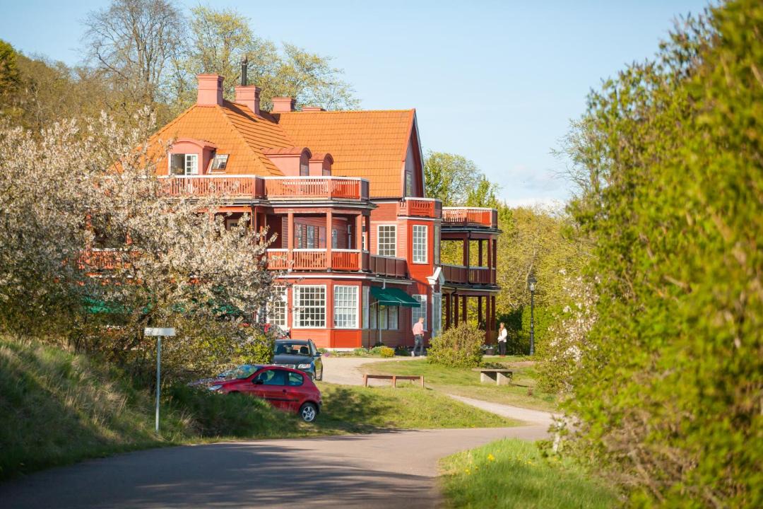 Photo of Others in Omberg