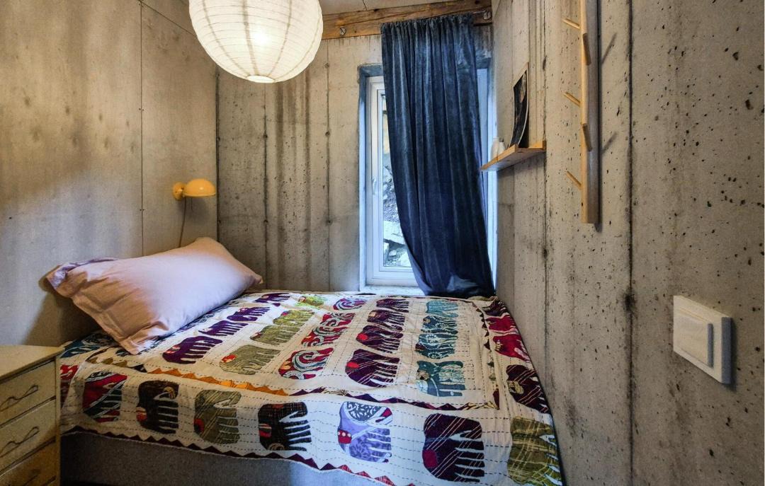 Photo of Bedroom in Bomlo