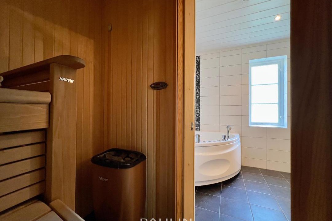 Photo of Bathroom in Salen