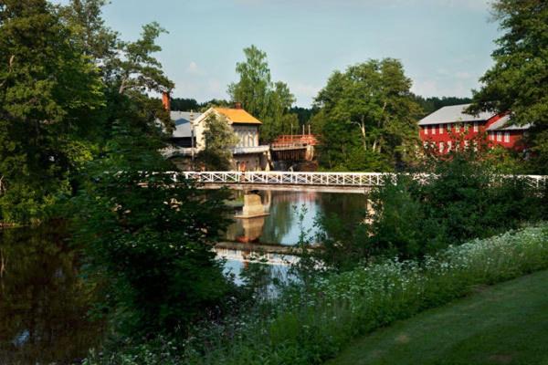 Photo of Others in Finpyy