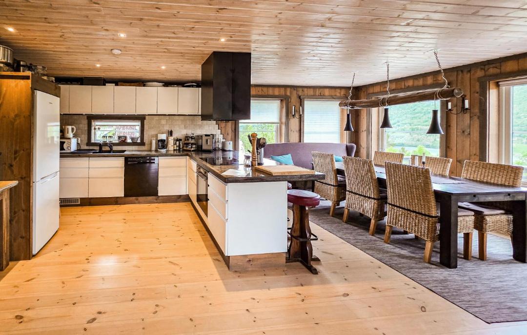 Photo of Kitchen in Hol Municipality