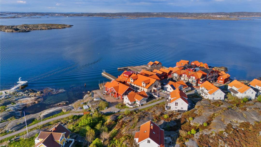 Photo of Buildings in Karingon