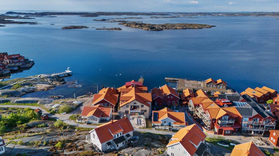 Photo of Buildings in Karingon