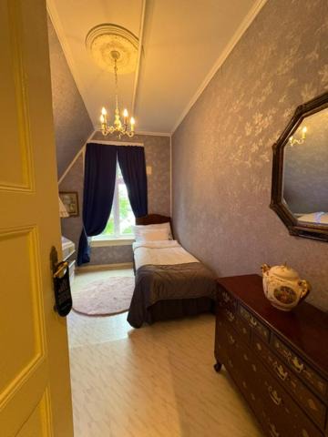 Photo of Bedroom in Ask