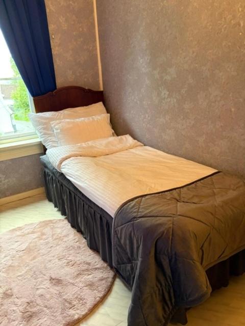 Photo of Bedroom in Ask