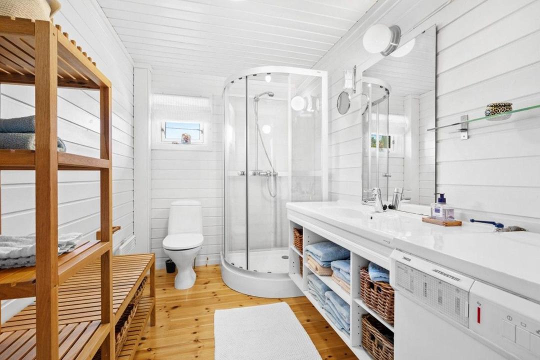 Photo of Bathroom in Mandal