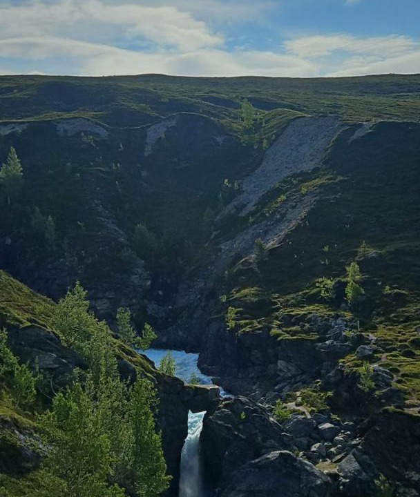 Photo of Others in Skjaak