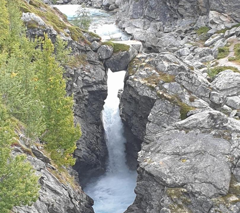 Photo of Others in Skjaak
