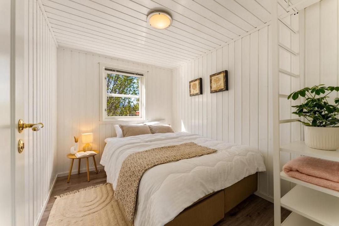 Photo of Bedroom in Leknes