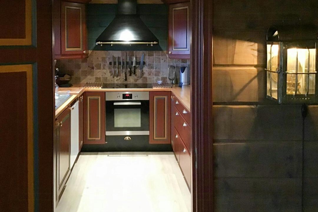 Photo of Kitchen in yer
