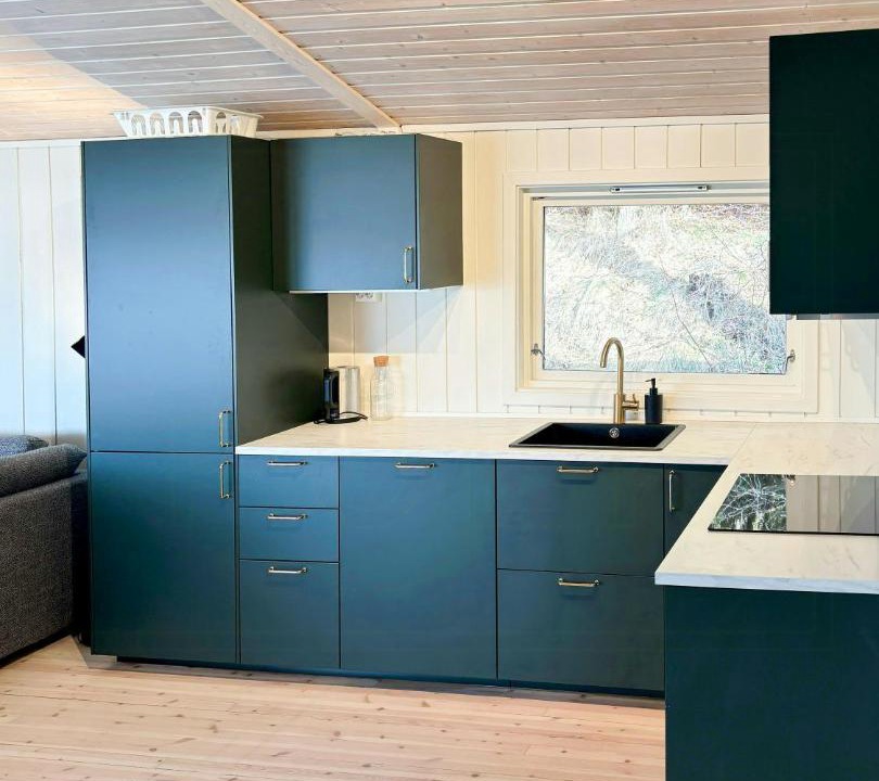 Photo of Kitchen in Hole