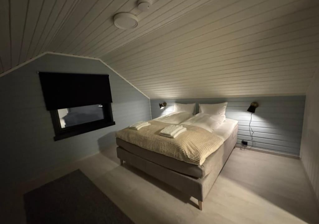 Photo of Bedroom in Leknes