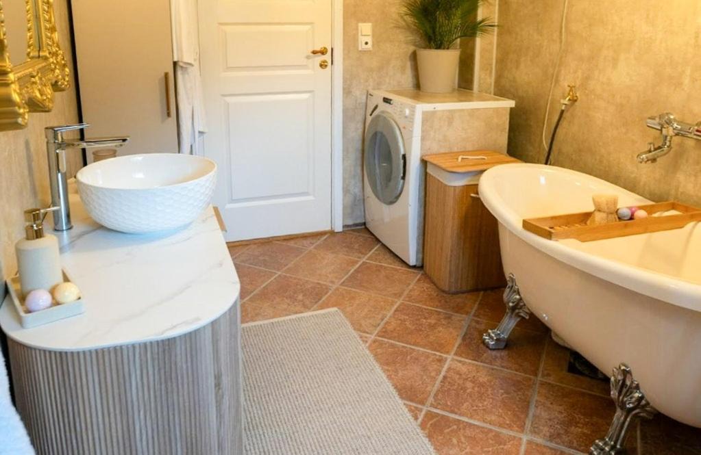 Photo of Bathroom in Arna