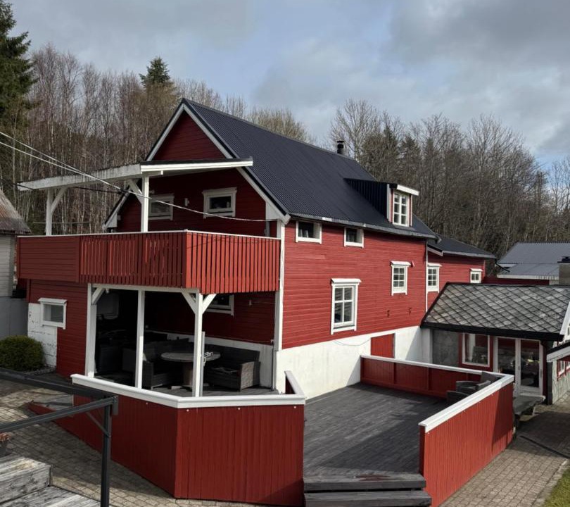 Photo of Others in Glomset