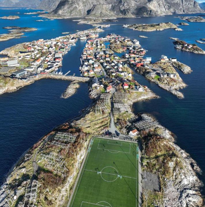 Photo of Others in Henningsvaer