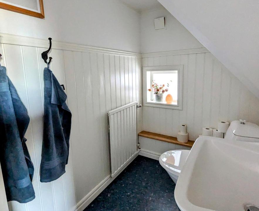 Photo of Bathroom in Follinge