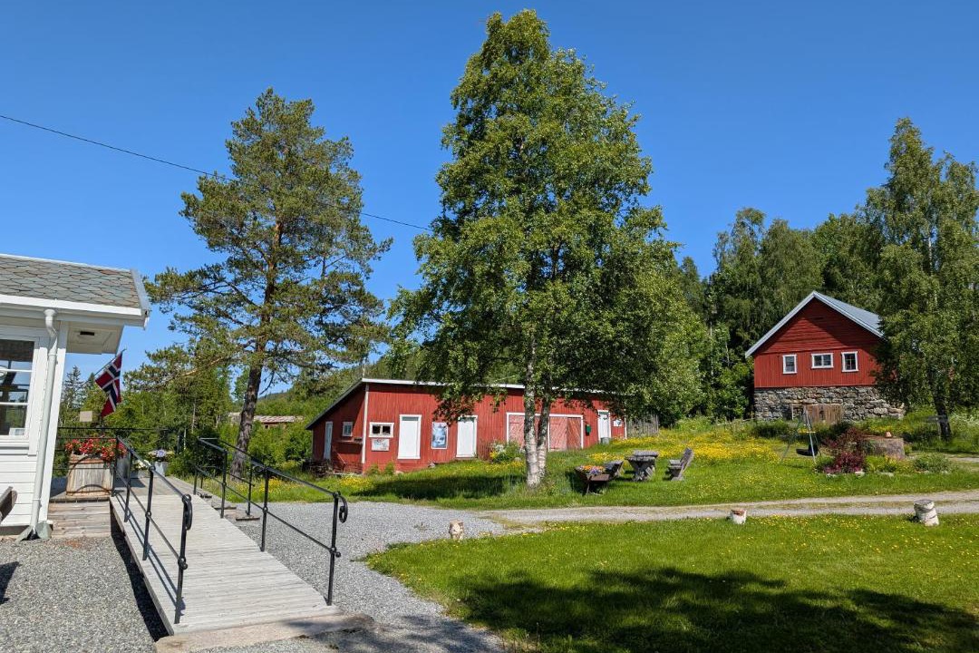 Photo of Others in Sndre Land