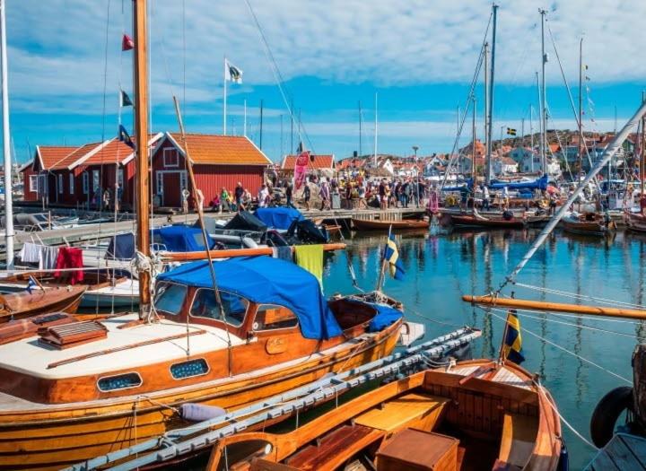 Photo of Others in Skaerhamn