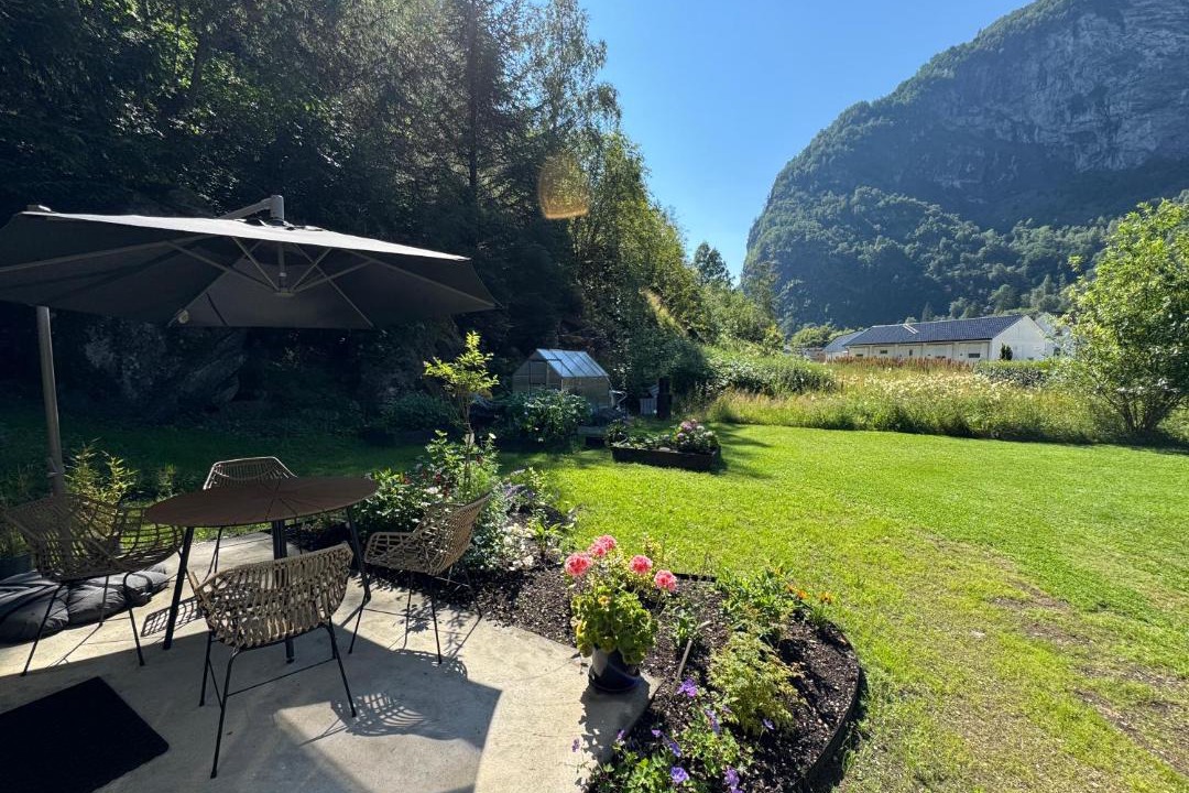 Photo of Others in Flam