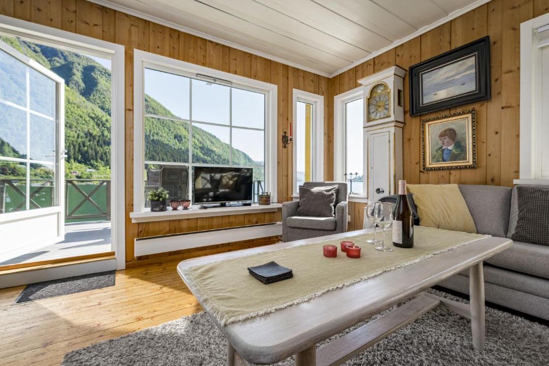 Photo of Others in Balestrand