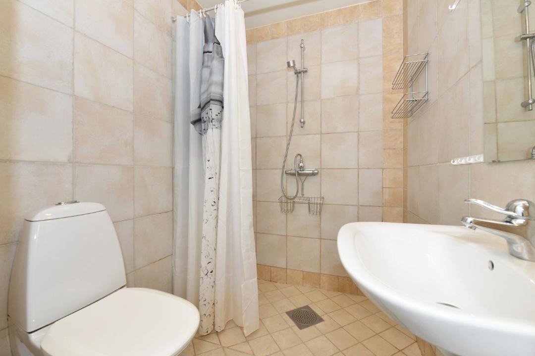 Photo of Bathroom in Salen
