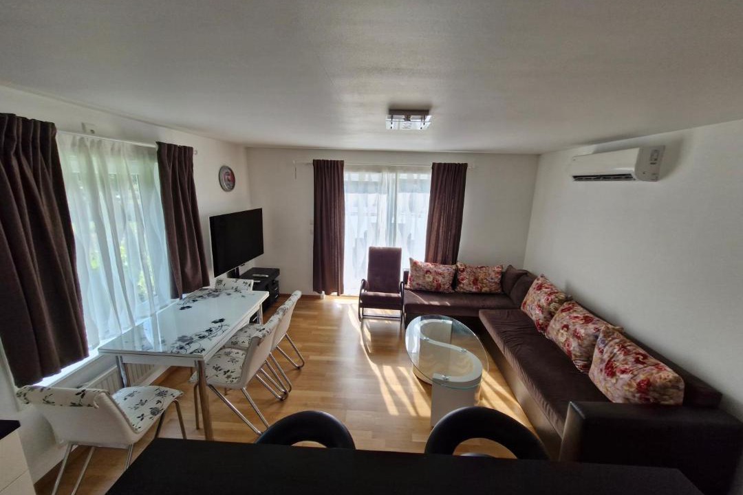 Photo of Livingroom in Hoor