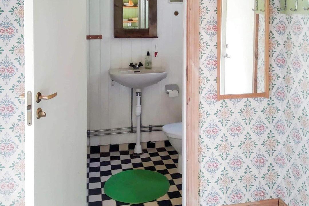 Photo of Bathroom in Floda